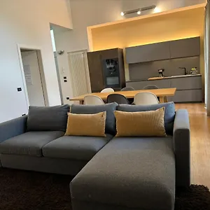  Apartment Lovely Loft & Flat Italy